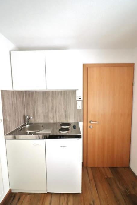 Schickes Zimmer Mit Top-Ausstattung In Idealer Lage 费尔德基希 外观 照片
